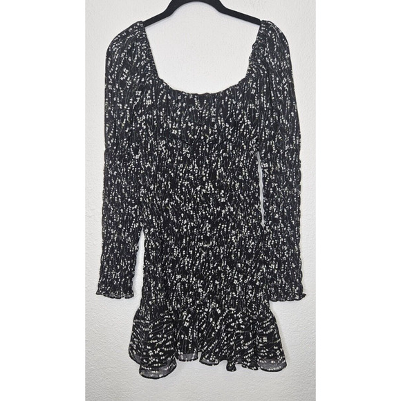 ACOA Womens Mini Dress Medium Black White Floral Smocked Long Sleeve Ruffle Boho - Picture 6 of 12